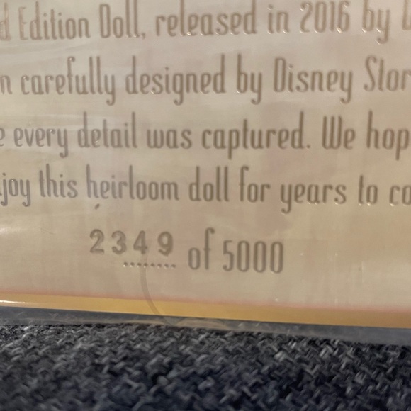 Beauty and the Beast Belle doll - Disney limited edition1 of 5000 17” - Picture 5 of 6